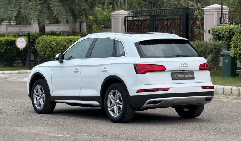 
								AUDI Q5 full									
