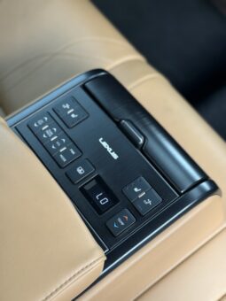 
										LEXUS ES500h LUXURY full									