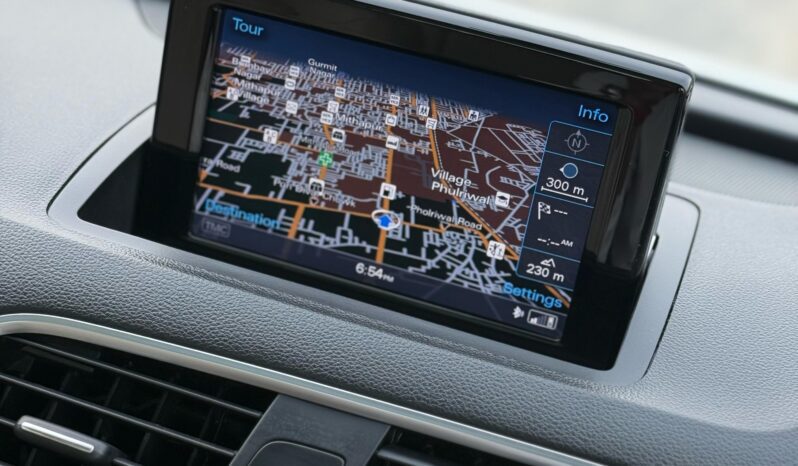 
								AUDI Q3 full									