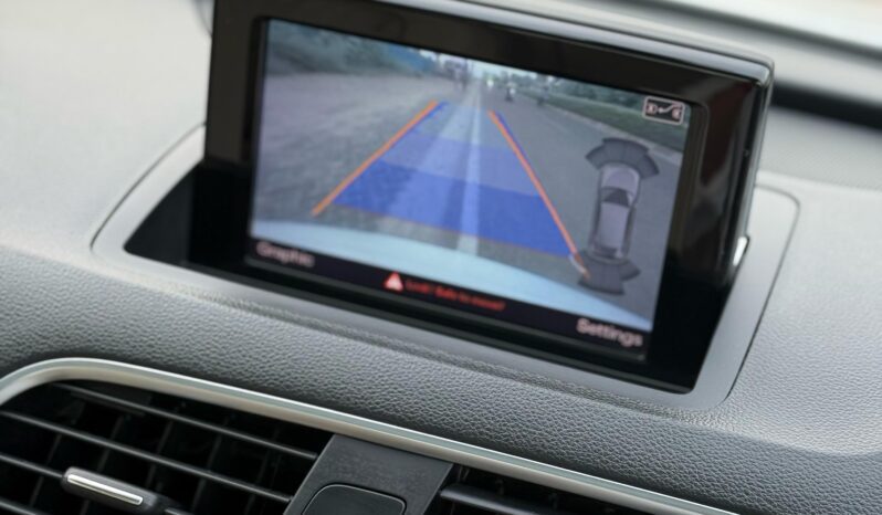 
								AUDI Q3 full									