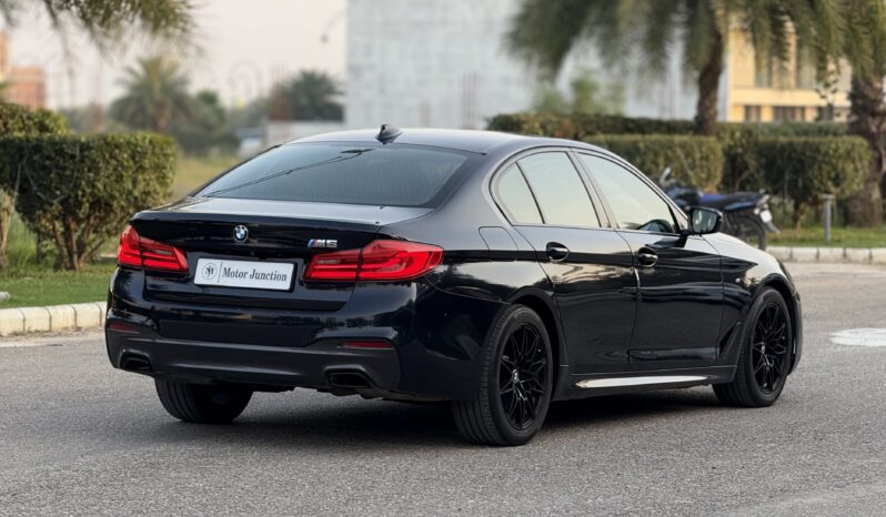 
								BMW 530d Msport full									