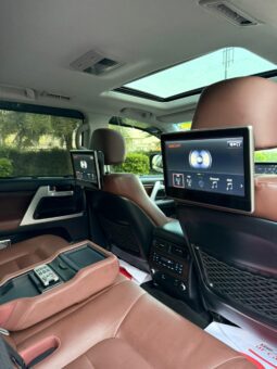 
										TOYOTA LAND CRUISER V8 full									