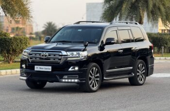 TOYOTA LAND CRUISER V8