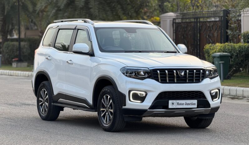 
								MAHINDRA SCORPIO-N Z8 AT 4X2 full									