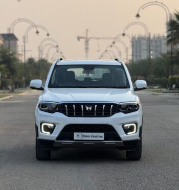 MAHINDRA SCORPIO-N Z8 AT 4X2