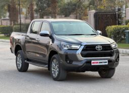 
										TOYOTA HILUX 4X4 AT full									