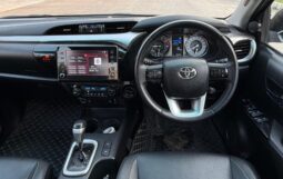 
										TOYOTA HILUX 4X4 AT full									