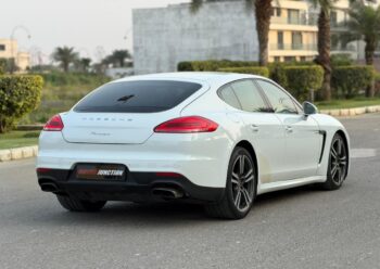 PORSCHE PANAMERA 3.0