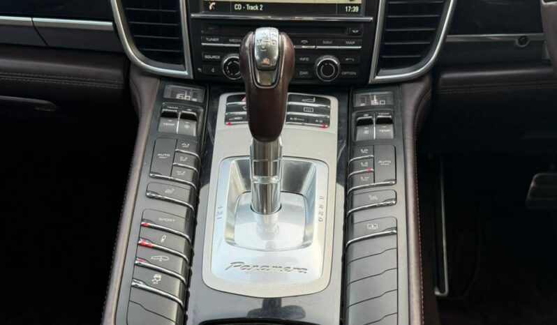 
								PORSCHE PANAMERA 3.0 full									