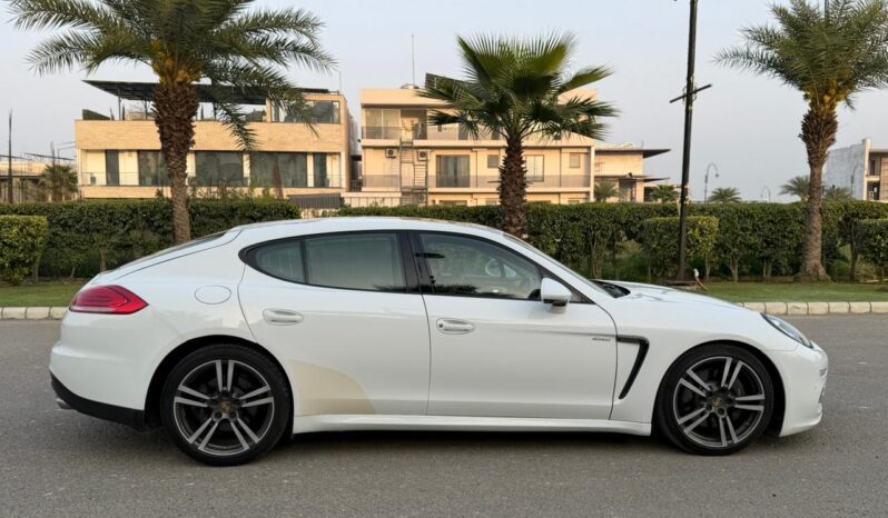 
								PORSCHE PANAMERA 3.0 full									