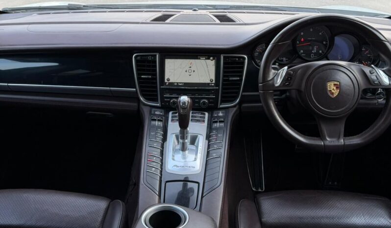 
								PORSCHE PANAMERA 3.0 full									