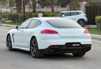 PORSCHE PANAMERA 3.0